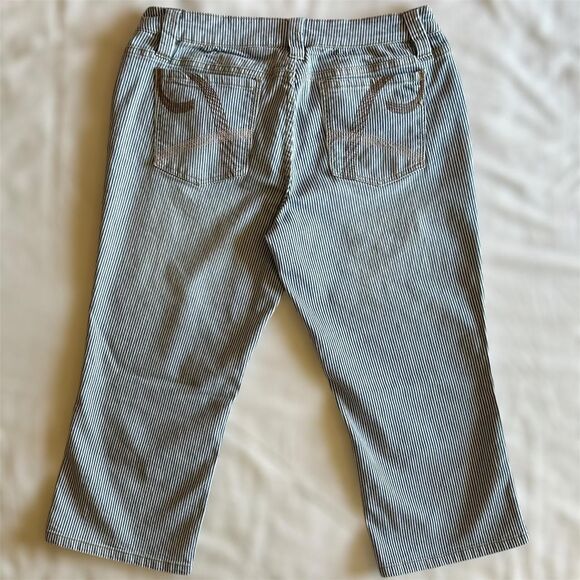 2000s NoBo No Boundaries Blue & White Railroad Striped Capris Sz 11 Y2K Twee - Picture 5 of 5